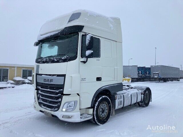 DAF XF105/440 truck tractor