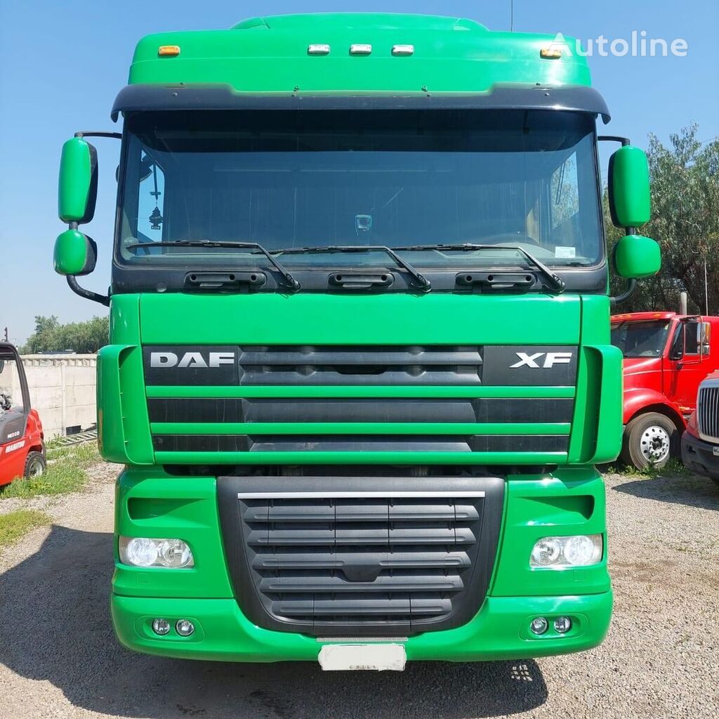 السيارات القاطرة DAF XF105FTS