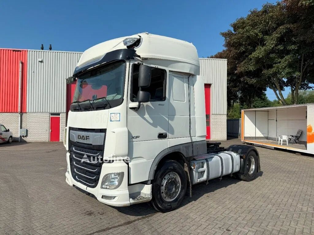 Beschadigde DAF XF106-480 / ENGINE RUNNING / INTARDER / HYDRAULICS / ONLY:280248 trekker - Autoline