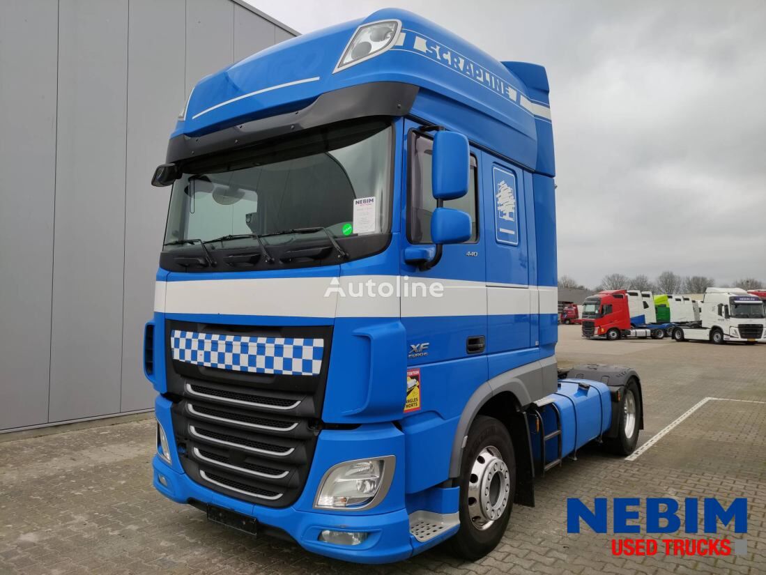 DAF XF440 4X2 - Super Space Cab trækker