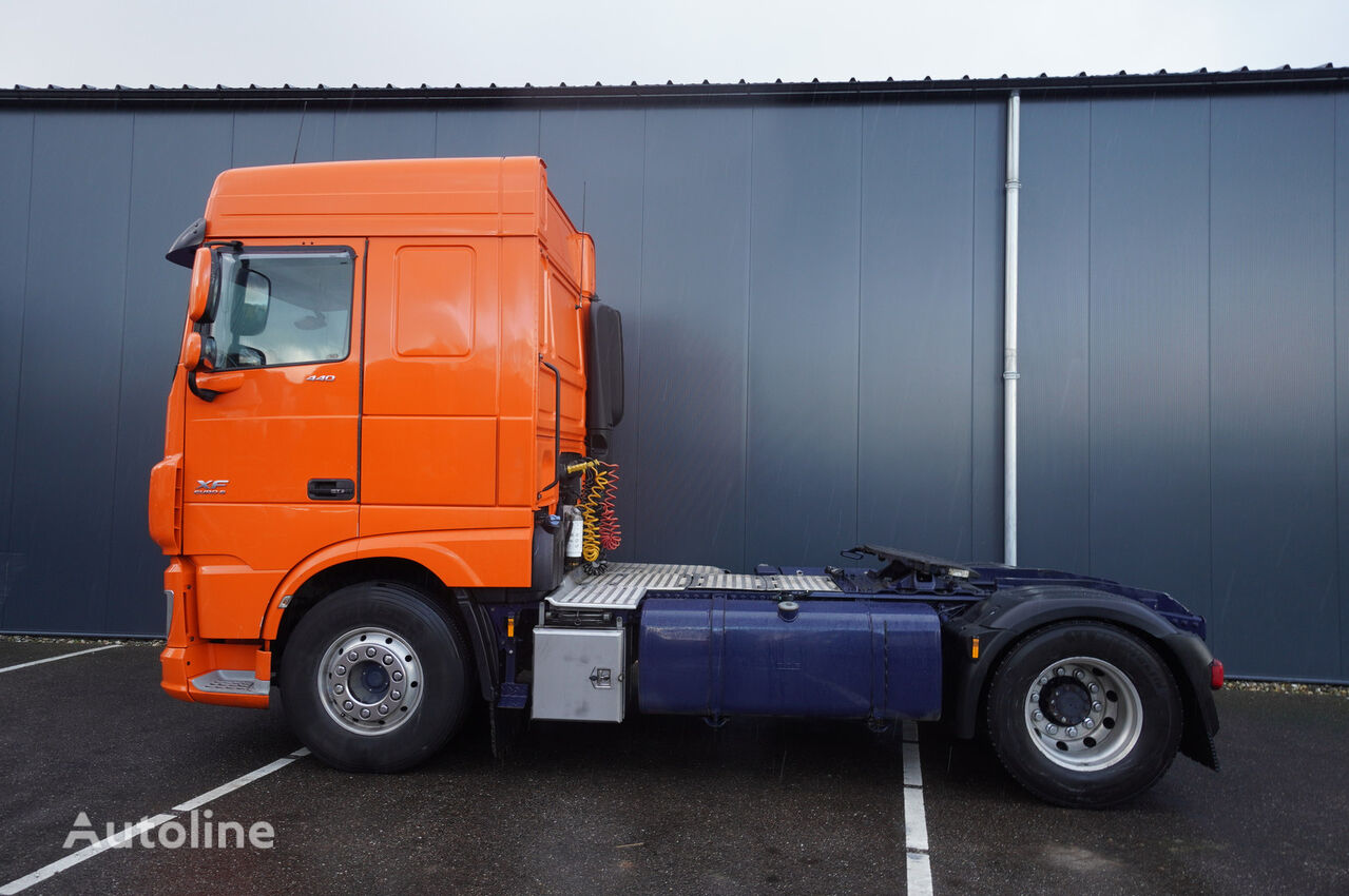 DAF XF440 FT SC WITH BLOWER truck tractor