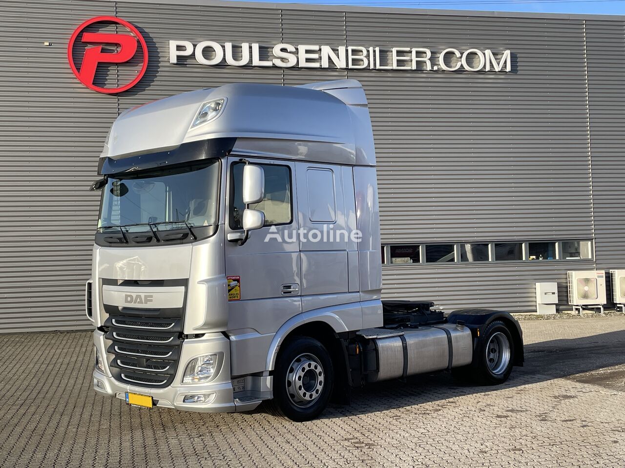 السيارات القاطرة DAF XF460