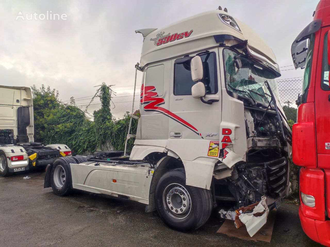 sérült DAF XF530_ENGINE OK nyergesvontató