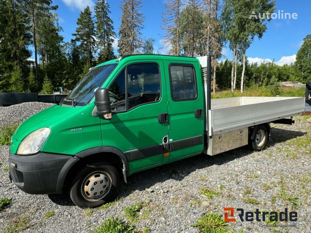 Flakbil IVECO 35C15AD/P trekker