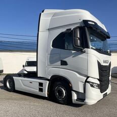 IVECO S-WAY truck tractor