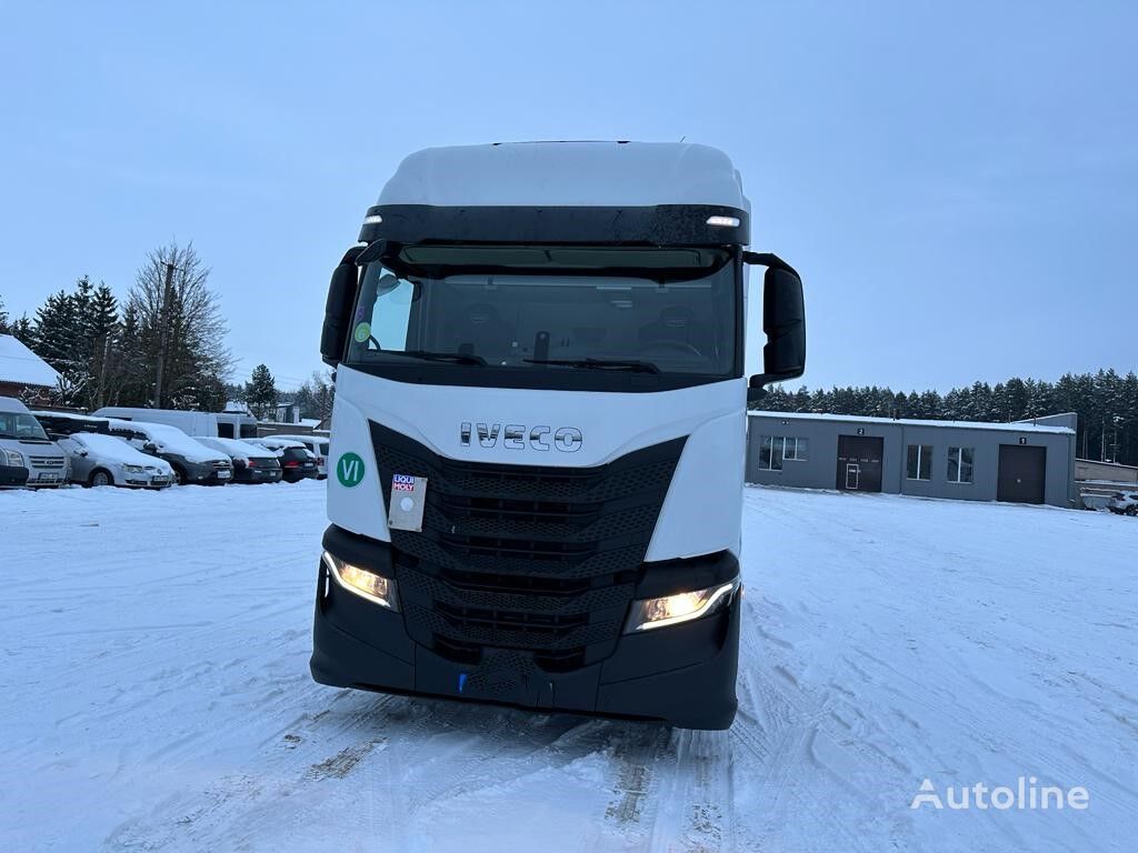 tractor head IVECO S-WAY