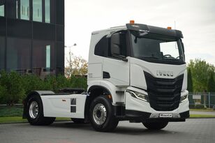 السيارات القاطرة IVECO S-WAY 420