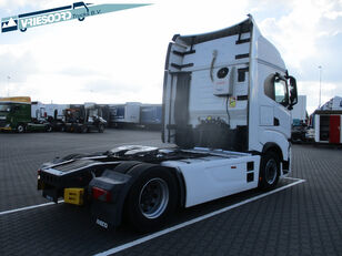 트랙터 트럭 IVECO S-WAY 460