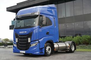 IVECO S-WAY / 460 / RETARDER /  LNG Sattelzugmaschine