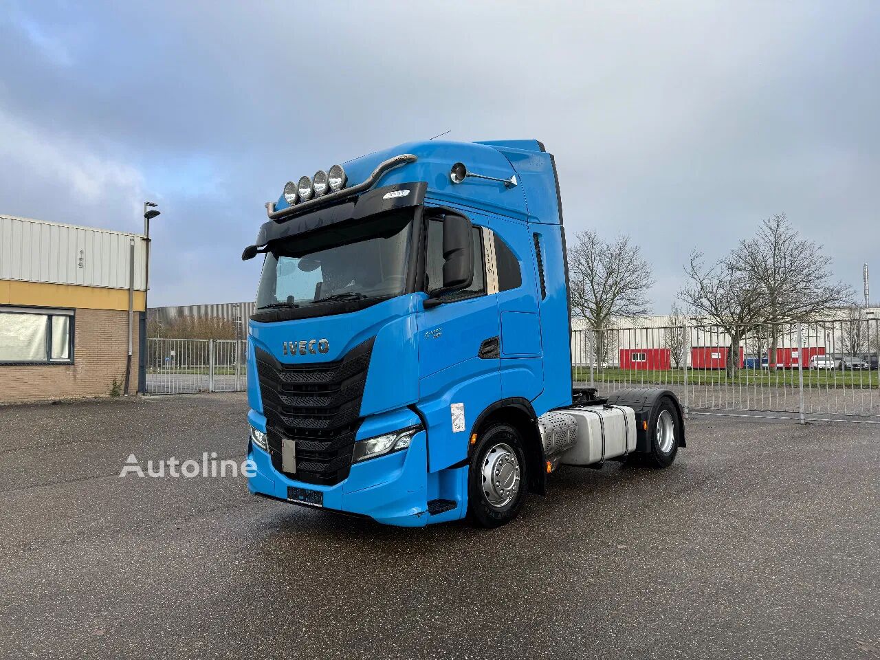 IVECO S-WAY 460 Retarder Standclima truck tractor - Autoline