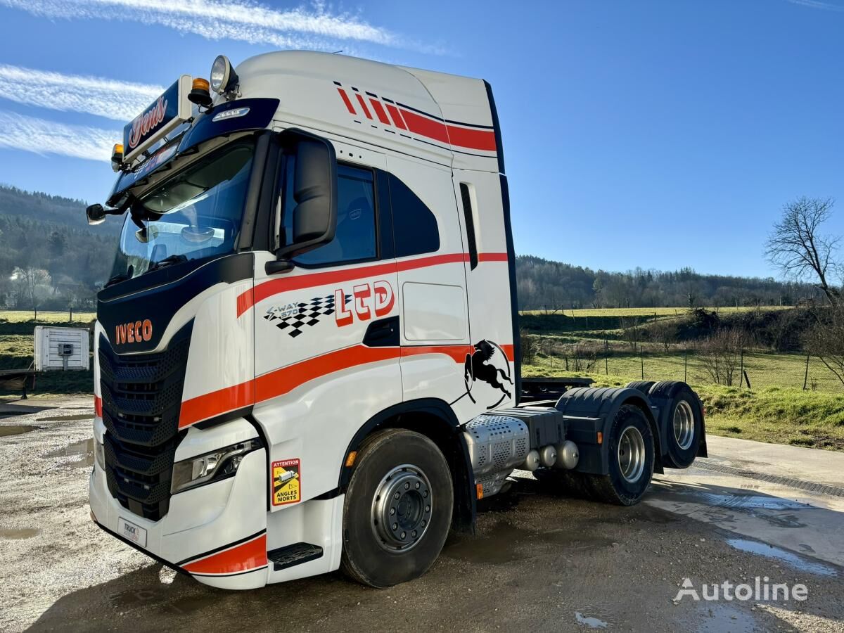 IVECO S-WAY 570 truck tractor