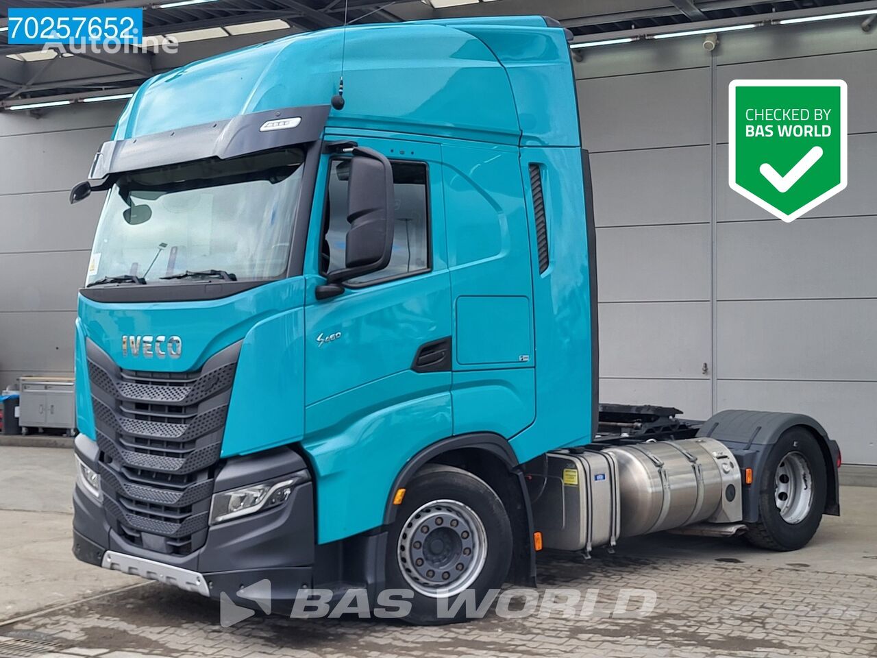 ciągnik siodłowy IVECO S-Way 460 4X2 LNG Retarder Hydraulik 2x Tanks LED