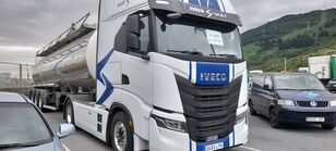 tracteur routier IVECO S-Way 510 + semi-remorque isotherme
