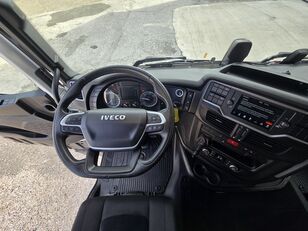 IVECO S-Way 530 Premium truck tractor for sale - Image 18 | Autoline GB IVECO S-Way 530 Premium truck tractor | Image 18 - Autoline