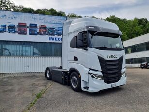 neue IVECO S-Way AS440S46T/FP CNG Sattelzugmaschine