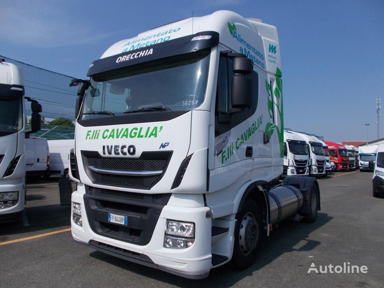 IVECO STRALIS AS440S40T/P LNG truck tractor