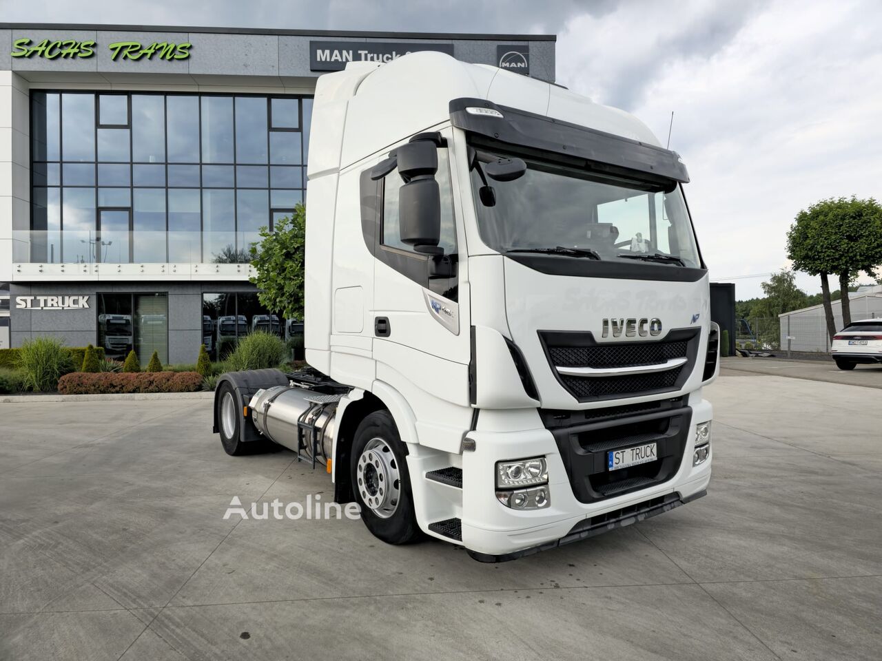 IVECO STRALIS NP 460 LNG / STANDARD / RETARDER / 25 STUCK truck tractor