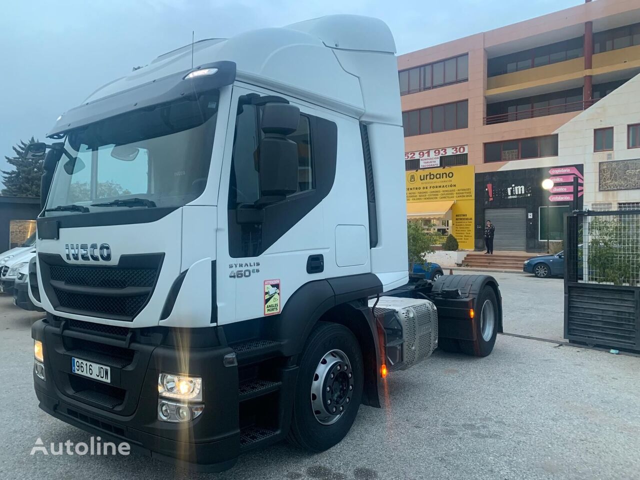 IVECO Stralis 460 truck tractor