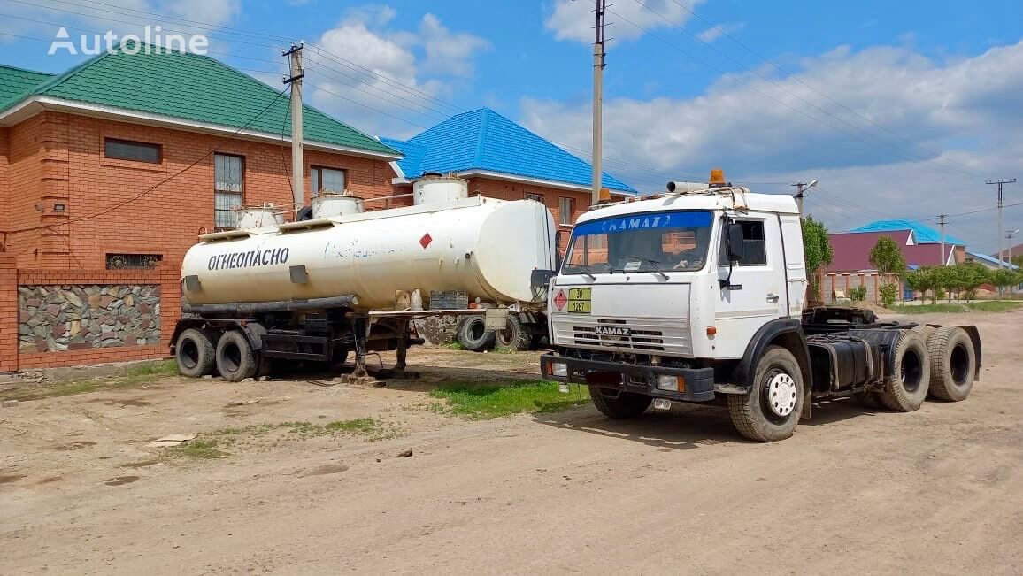 KamAZ 54115-912-13 tractora + cisterna de combustible