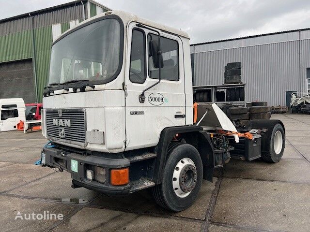 MAN 18.224 truck tractor