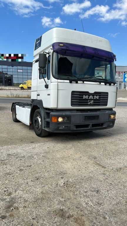 MAN 19.414 truck tractor