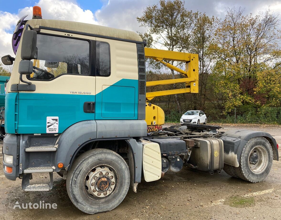 MAN TGA 18.440 truck tractor