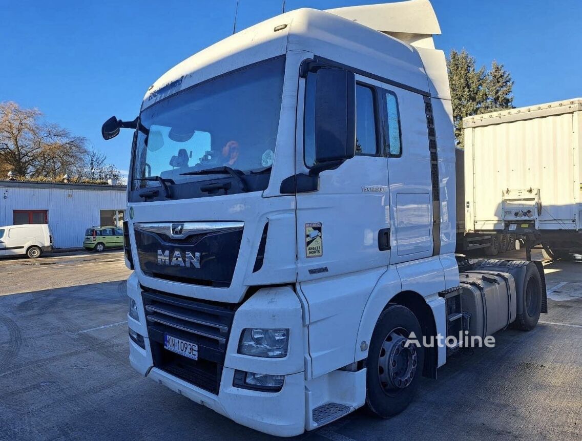 MAN TGX vetopöytäauto - Autoline