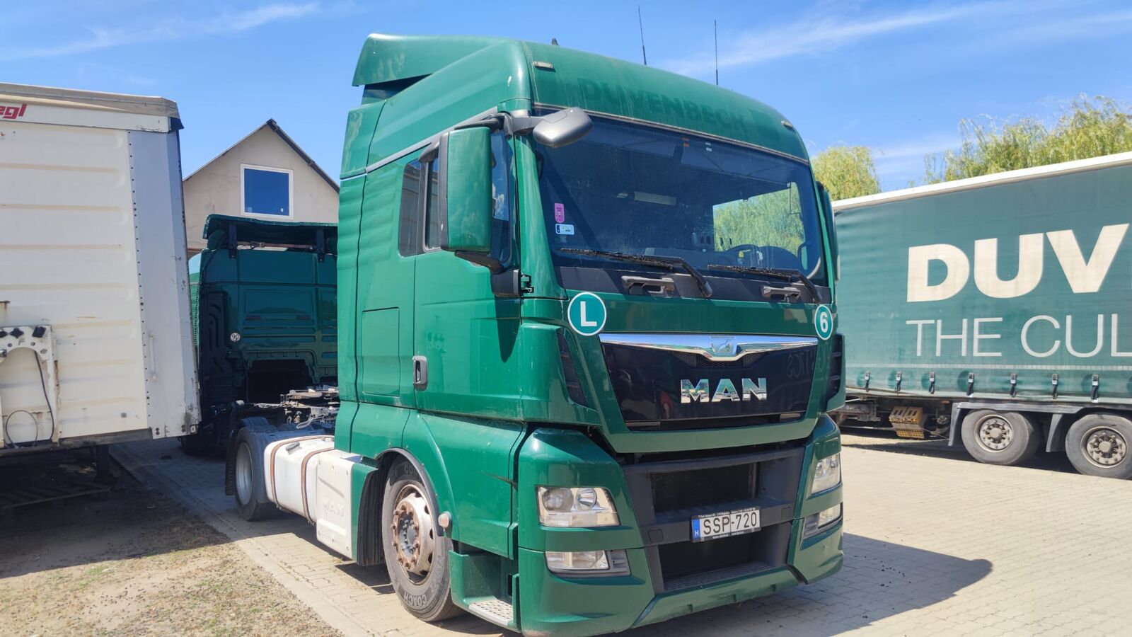 تریلی MAN TGX 18.265 Lowdeck - MEGA