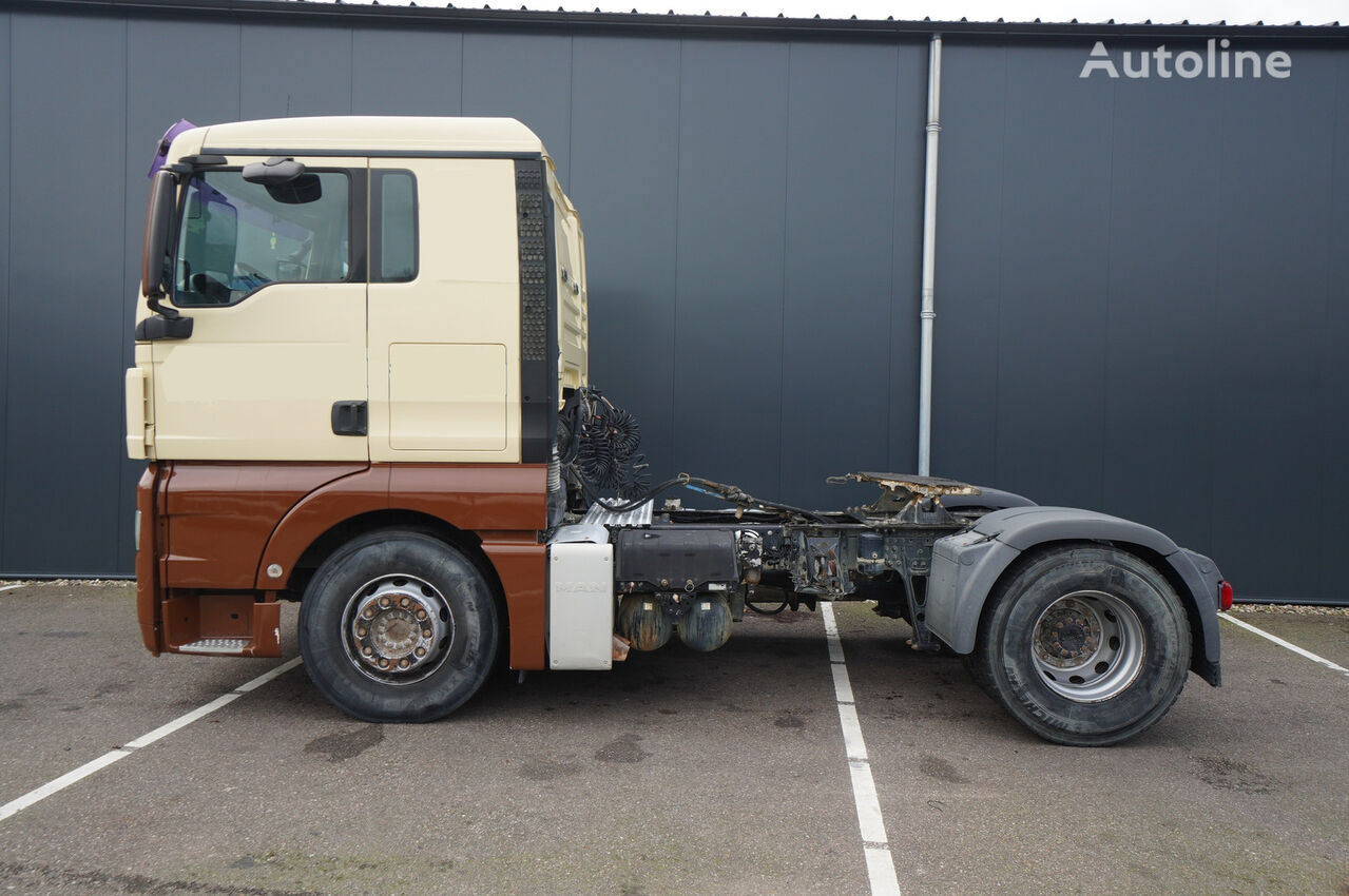 MAN TGX 18.400 RETARDER MANUAL GEARBOX 689.000km truck tractor