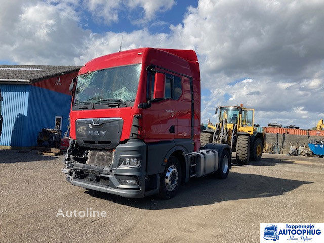 Damaged MAN TGX 18.430 truck tractor - Autoline