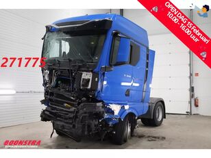 damaged MAN TGX 18.440 truck tractor