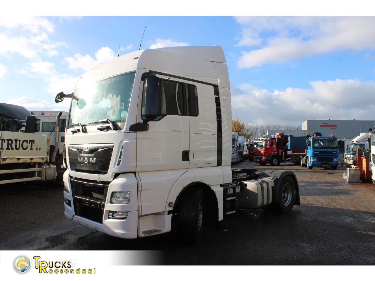 MAN TGX 18.440 + EURO 6 + 522KM truck tractor