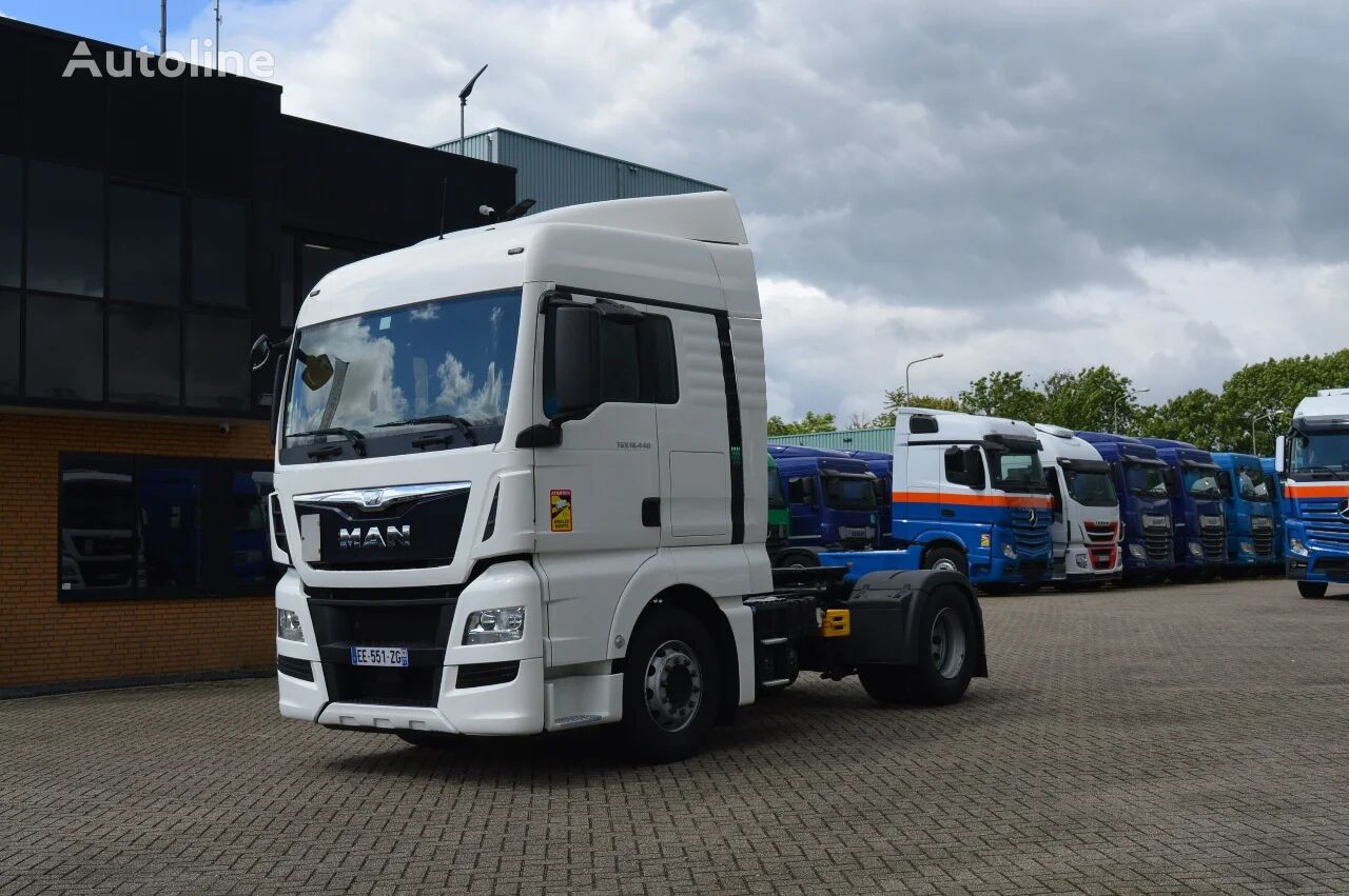 트랙터 트럭 MAN TGX 18.440 * EURO6 * 4X2 * LOW KM *