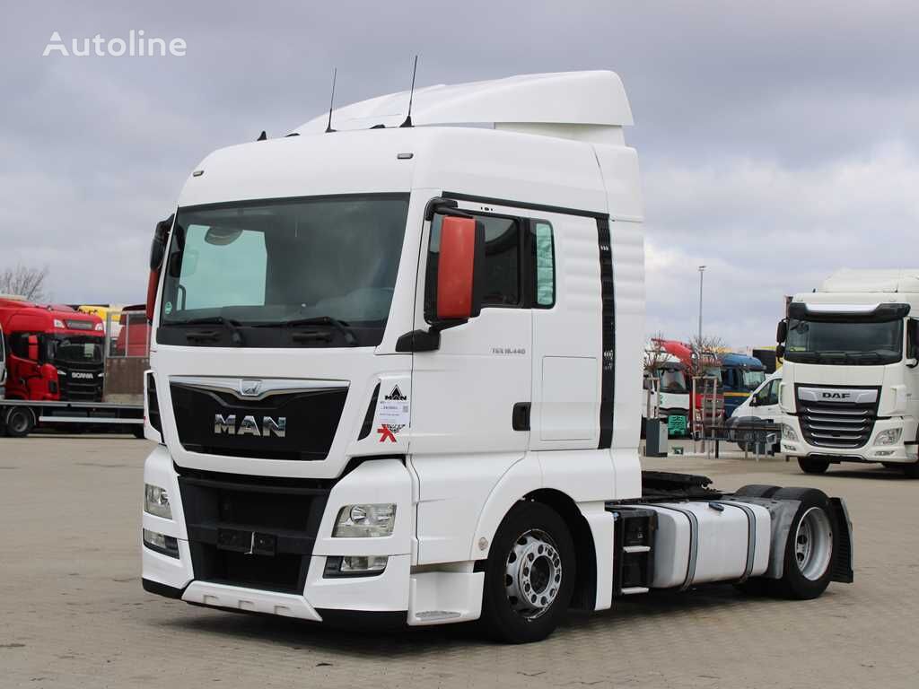 MAN TGX 18.440 LOW DECK EURO 6 nyergesvontató