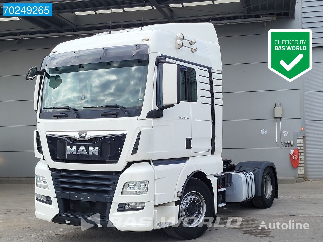 MAN TGX 18.460 4X2 XLX Retarder 2x Tanks ACC Navi truck tractor