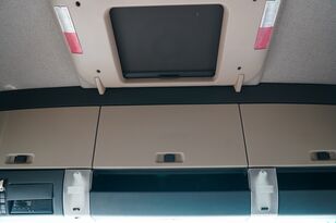 MAN TGX 18.460 / XXL / RETARDER / NAVI RIO truck tractor for sale - Image 33 | Autoline US MAN TGX 18.460 / XXL / RETARDER / NAVI RIO truck tractor | Image 33 - Autoline