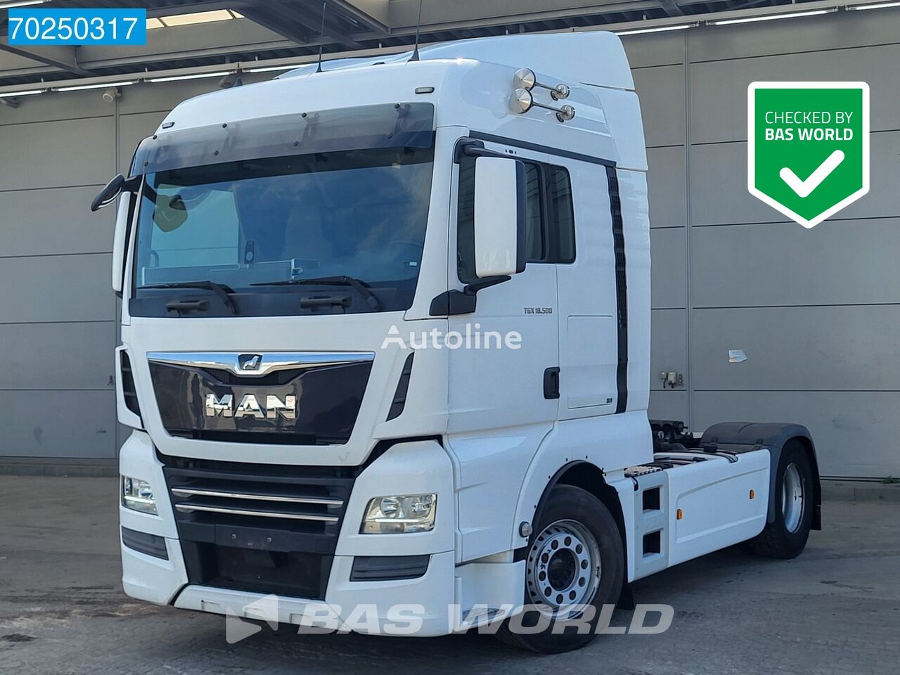 камион влекач MAN TGX 18.500 4X2 Retarder XLX 2x Tanks ACC Navi