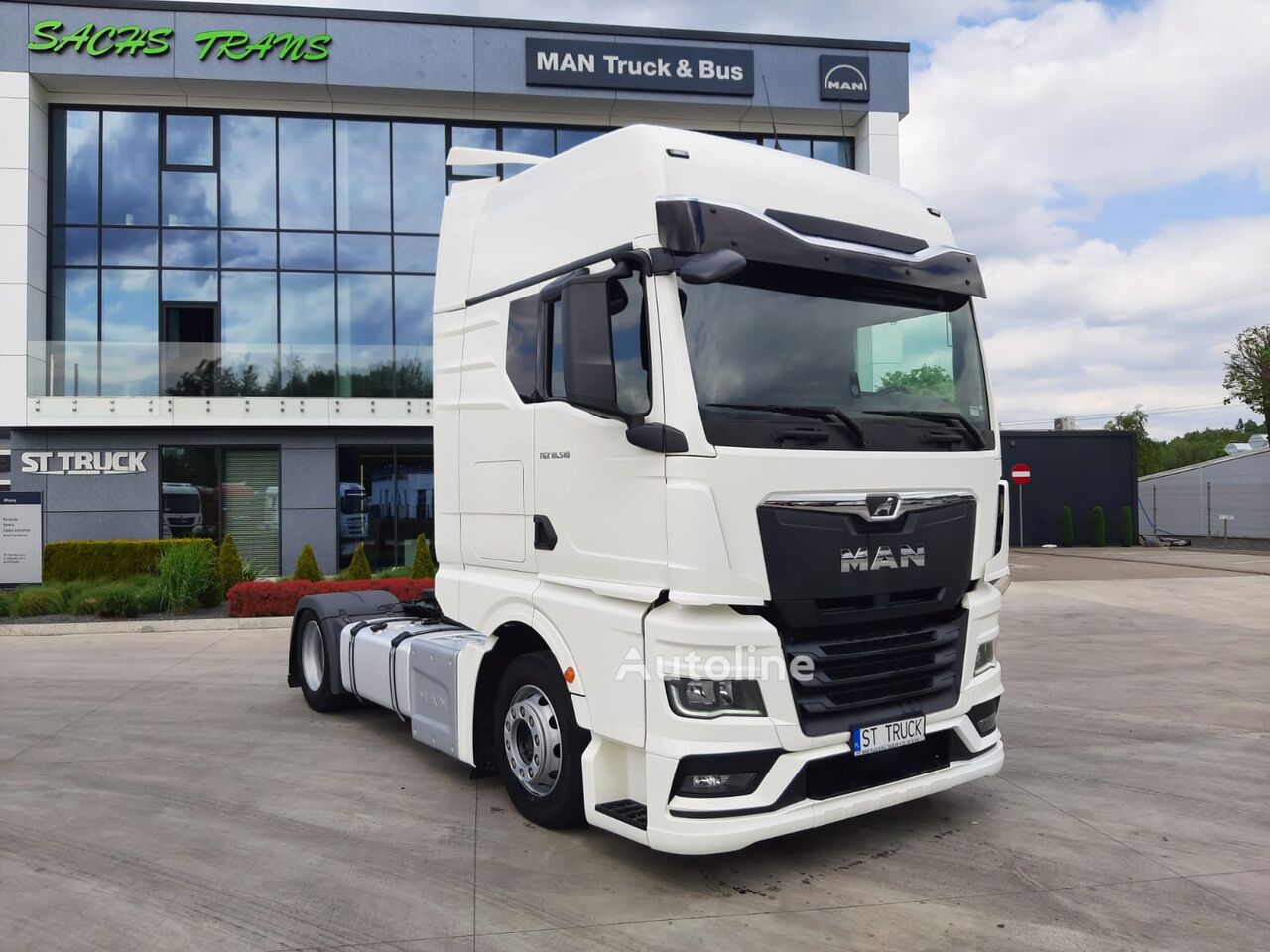 MAN TGX 18.510 / MEGA / GX / 3 STUCK truck tractor - Autoline