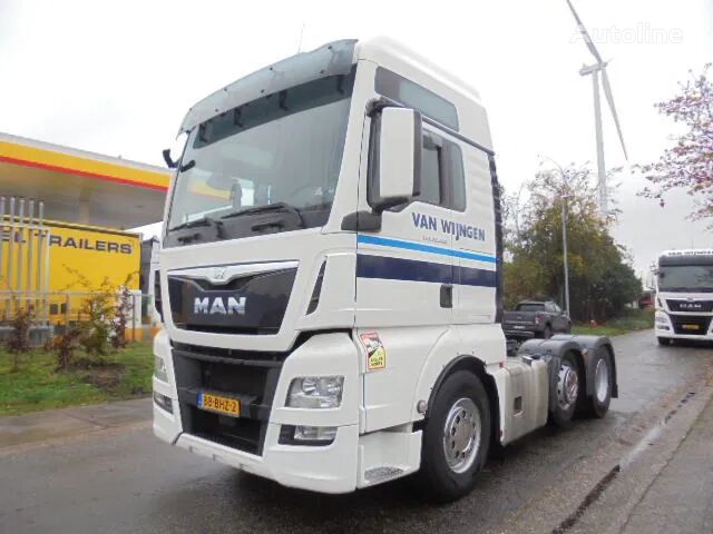 MAN TGX 26.480 XXL 6X2 trekkvogn