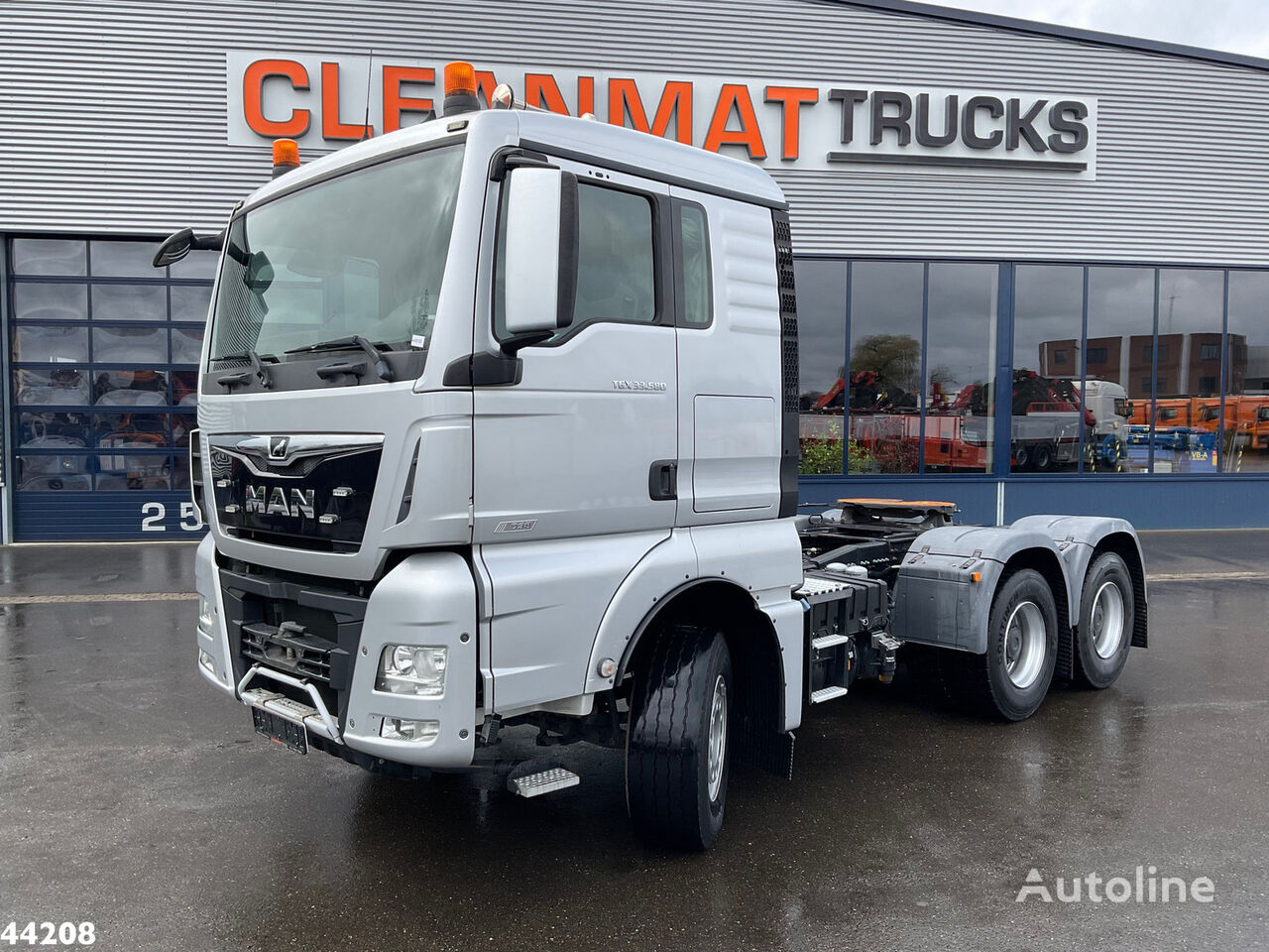 vilkikas MAN TGX 33.580 6x4 Euro 6 Just 64.586 km!