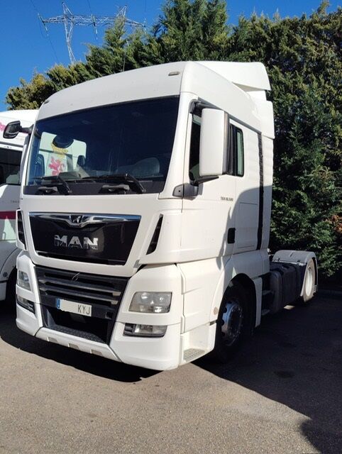 MAN TGX18.500XLX cabeza tractora