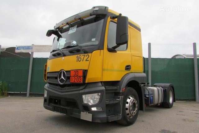 Mercedes-Benz 1840  truck tractor