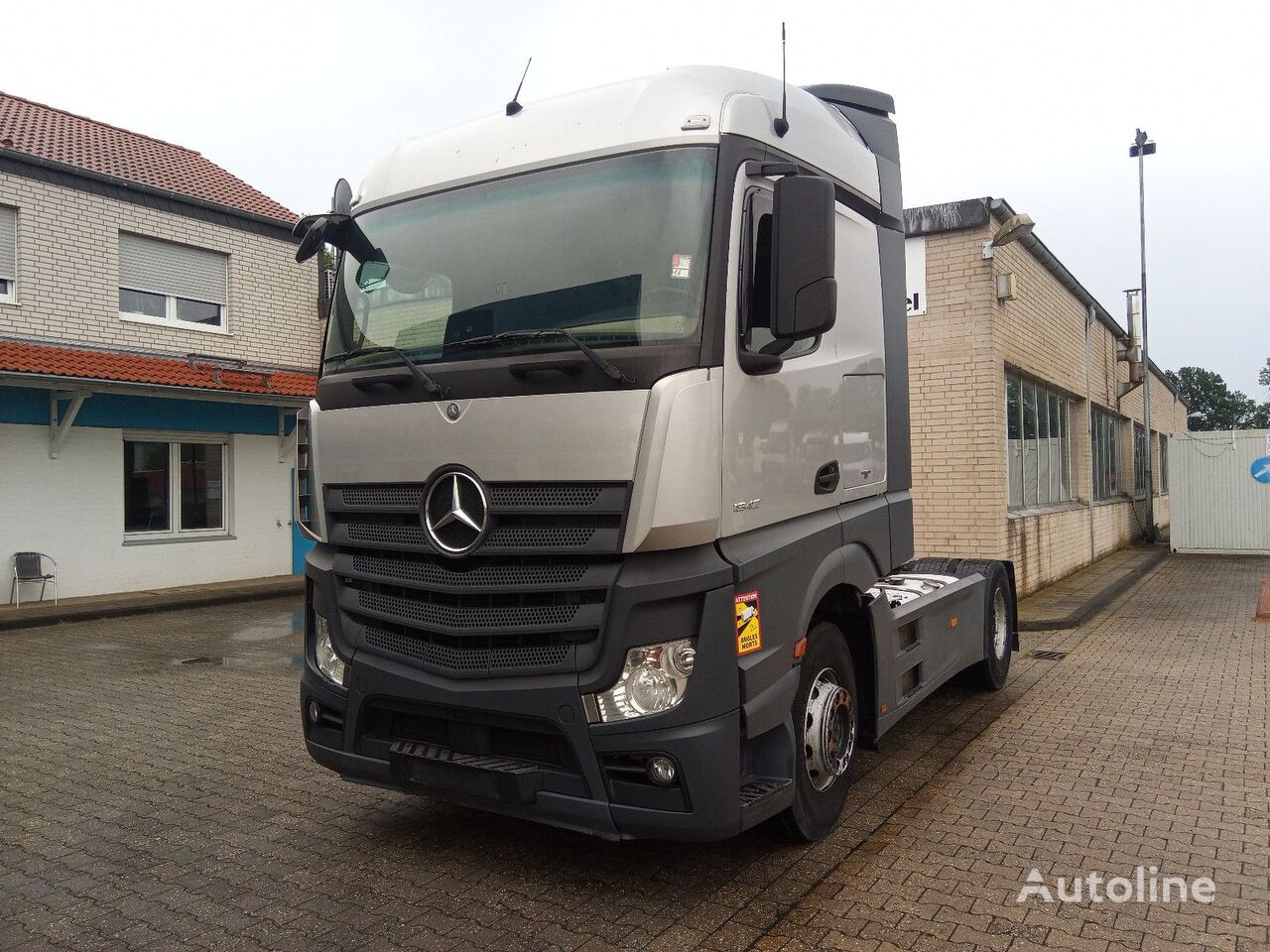 Mercedes-Benz 1842 --- Model 2018 truck tractor