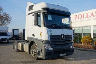 тягач Mercedes-Benz 1845