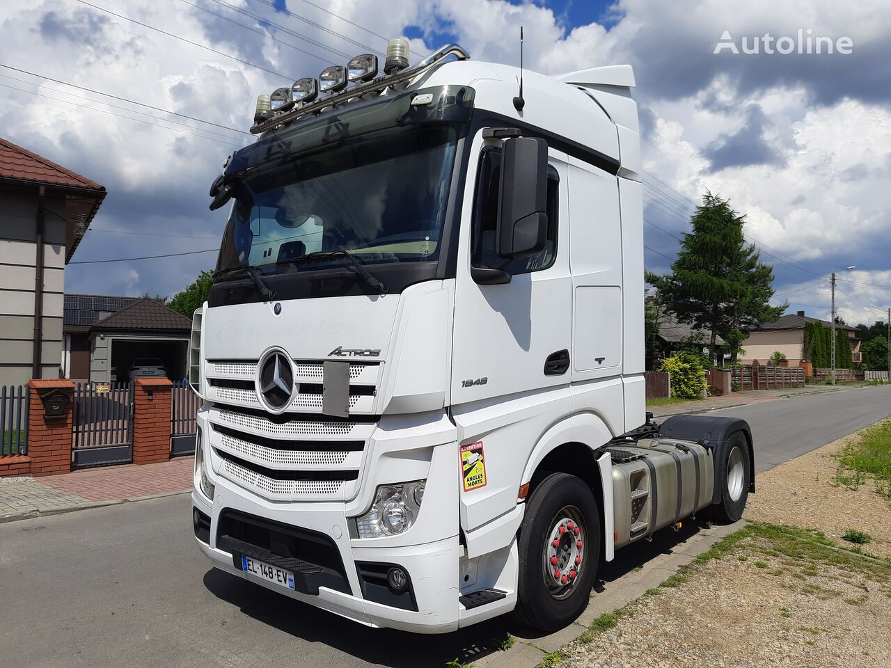 Mercedes-Benz 1848 truck tractor