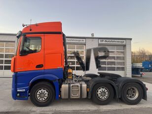 đầu k&eacute;o Mercedes-Benz 2548LS