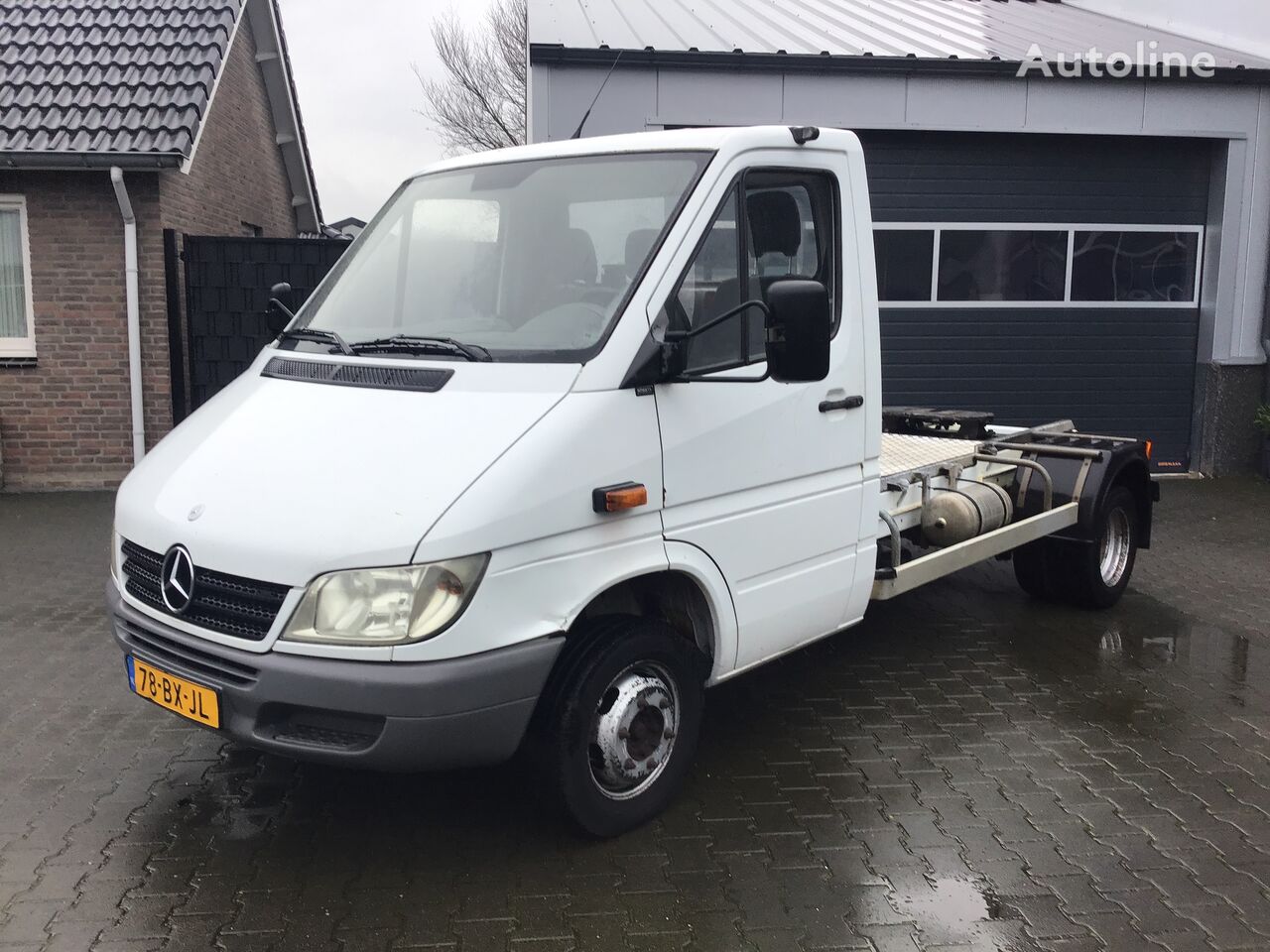 Mercedes-Benz 413 CDI truck tractor