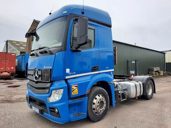 tracteur routier Mercedes-Benz ACTROS 1843