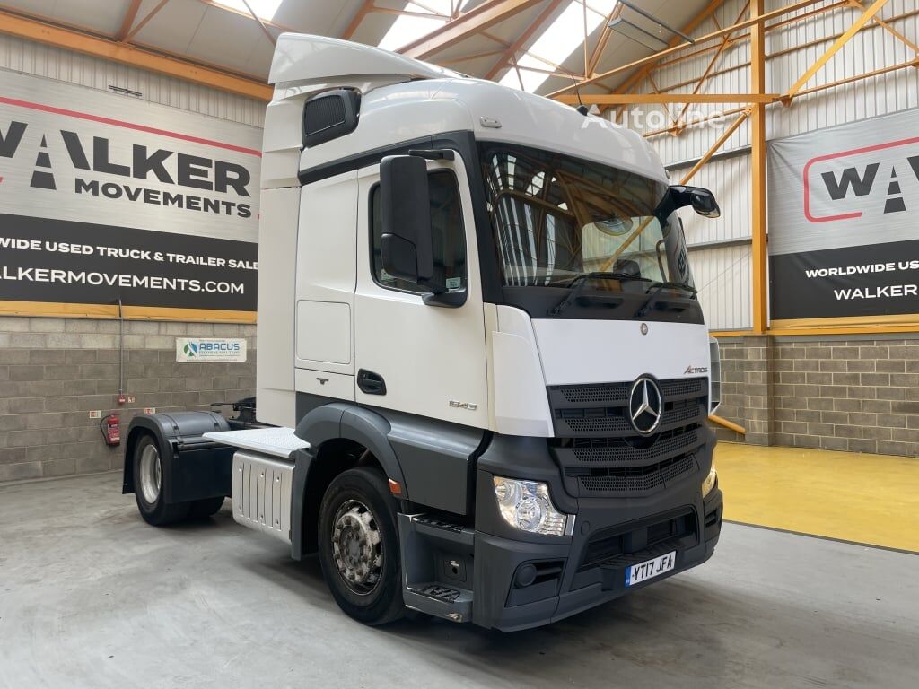 Mercedes-Benz ACTROS 1843 STREAMSPACE *EURO 6* 4X2 TRACTOR UNIT – 2017 – YT17  Sattelzugmaschine - Autoline