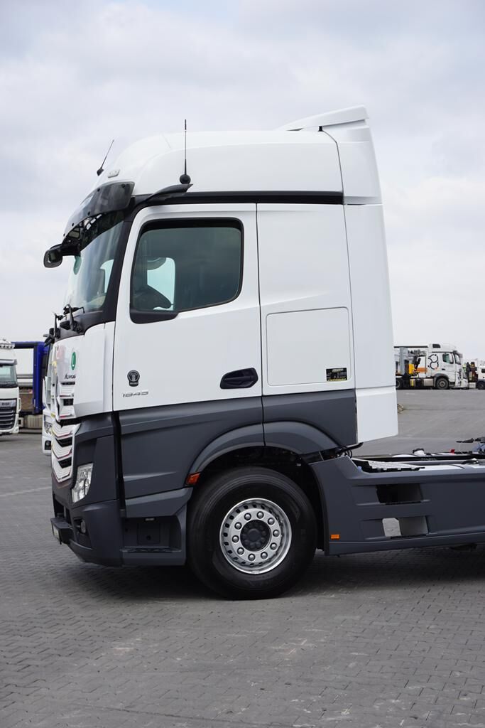 Mercedes-Benz ACTROS / 1845 / E 6 / MP 5 / RETARDER / BIG SPACE</trp-post-container